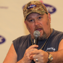 Larry the Cable Guy’s Grandma Broke Her Hip
